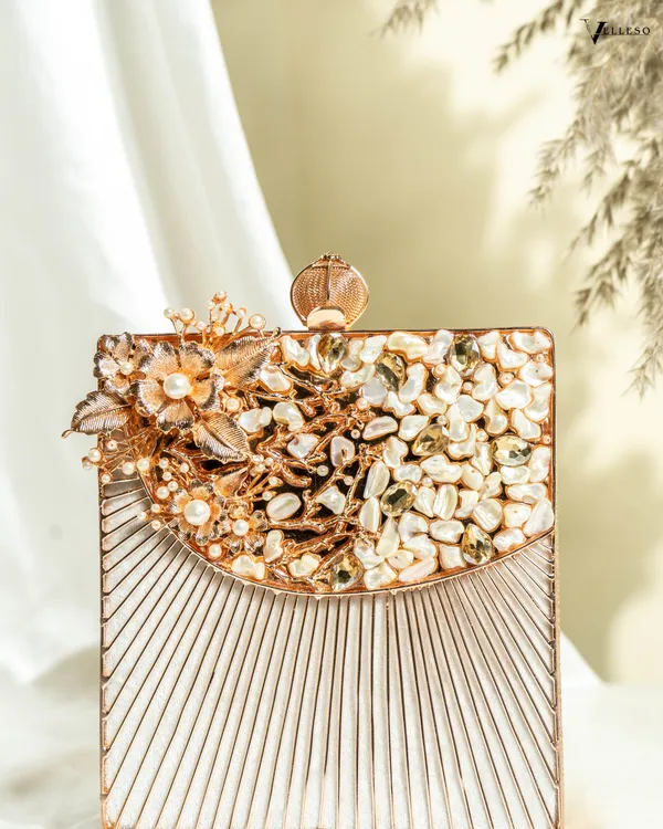 Aurielle_Petal_Crest_Clutch